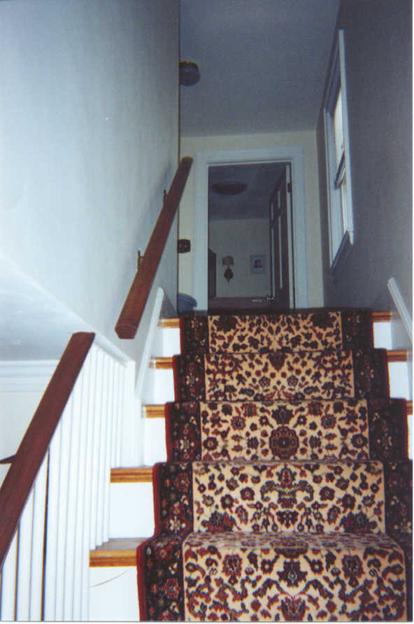 Up the Stairs.jpg (65374 bytes)