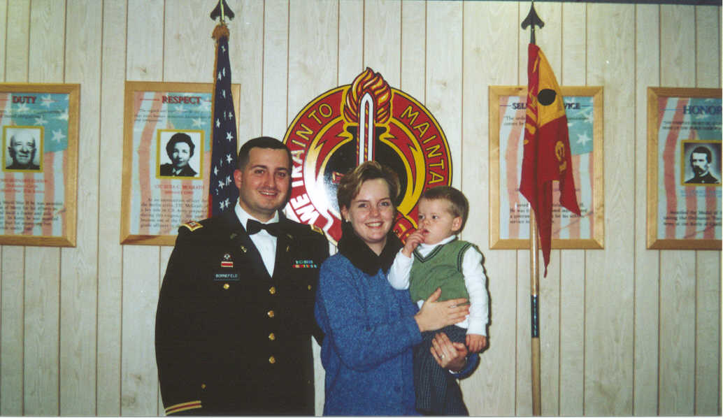 Kelly, Phillip, and Clay.jpg (76273 bytes)