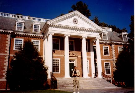 Rog_Tuck.jpg (28751 bytes)